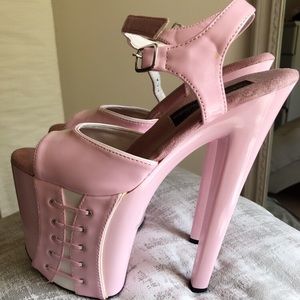 Light pink dancer shoes